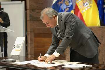 Canarias aprueba el Pacto para la Reactivación por el coronavirus con amplio apoyo político (Foto TA)